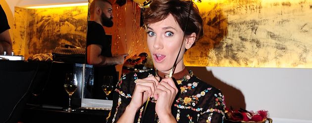 Isabell Horn beim einjährigen Jubiläum des Beautysalons Kokosh 2016 in Berlin Isabell Horn beim einjährigen Jubiläum des Beautysalons Kokosh 2016 in Berlin