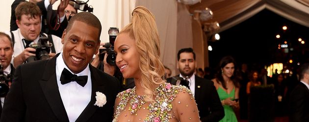 Jay-Z und Beyoncé bei der MET Gala 2015 Jay-Z und Beyoncé bei der MET Gala 2015