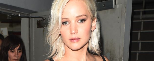 Jennifer Lawrence beim Verlassen des Londoner Nachtclubs "Tape" Jennifer Lawrence beim Verlassen des Londoner Nachtclubs "Tape"