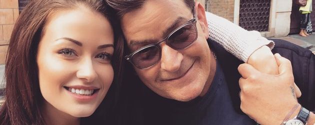Jess Impiazzi und Charlie Sheen bei einem Ausflug in London Jess Impiazzi und Charlie Sheen bei einem Ausflug in London
