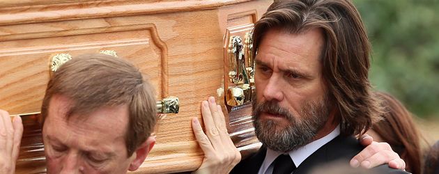 Jim Carrey als Sargträger bei Cathriona Whites Beerdigung Jim Carrey als Sargträger bei Cathriona Whites Beerdigung