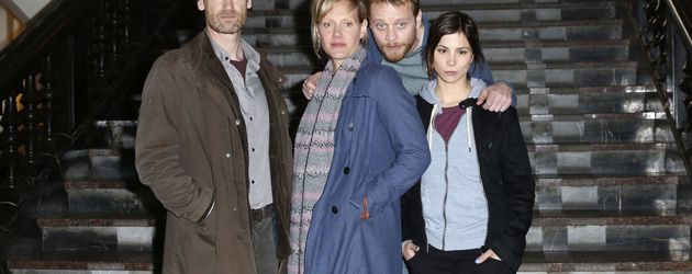 Jörg Hartmann, Anna Schudt, Stefan Konarske und Aylin Tezel am Set von "Tatort" in Dortmund Jörg Hartmann, Anna Schudt, Stefan Konarske und Aylin Tezel am Set von "Tatort" in Dortmund