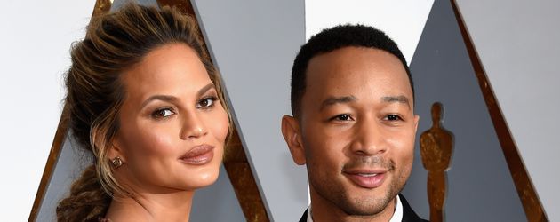 Chrissy Teigen und John Legend Chrissy Teigen und John Legend