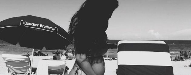 Jose Fernandez' Freundin mit Babybauch am Strand Jose Fernandez' Freundin mit Babybauch am Strand