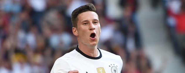 Julian Draxler beim EM-Spiel Deutschland gegen Slowakei Julian Draxler beim EM-Spiel Deutschland gegen Slowakei