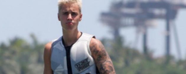 Justin Bieber auf dem Wakeboard in Miami Justin Bieber auf dem Wakeboard in Miami