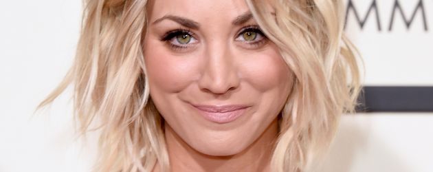 Kaley Cuoco bei den Grammy Awards in LA Kaley Cuoco bei den Grammy Awards in LA