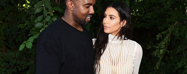Kanye West und Kim Kardashian bei der Yeezy Season 4 in New York Kanye West und Kim Kardashian bei der Yeezy Season 4 in New York