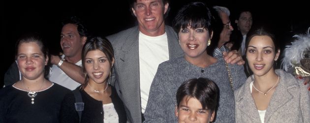 Khloe Kardashian, Kim Kardashian, Kourtney Kardashian, Kris Jenner und Bruce Jenner Khloe Kardashian, Kim Kardashian, Kourtney Kardashian, Kris Jenner und Bruce Jenner