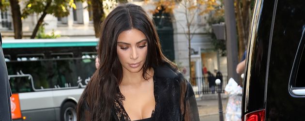 Kim Kardashian bei der Paris Fashion Week 2016 Kim Kardashian bei der Paris Fashion Week 2016