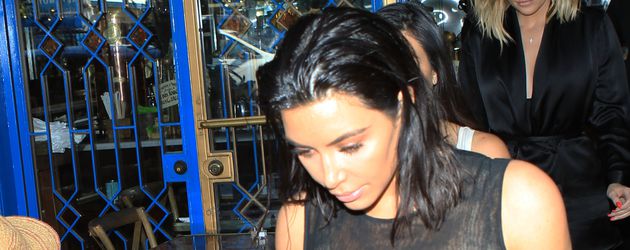 Kim bei den Dreharbeiten von Keeping up with the Kardashians Kim bei den Dreharbeiten von Keeping up with the Kardashians