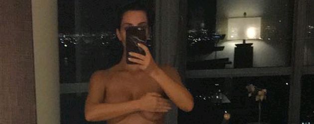 Kim Kardashian posiert nackt Kim Kardashian posiert nackt