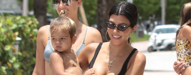 Kourtney Kardashian mit Sohn Reign in Miami Kourtney Kardashian mit Sohn Reign in Miami