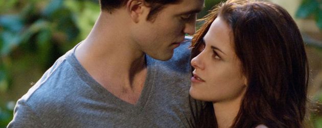 Robert Pattinson und Kristen Stewart in einer Szene von "Twilight" Robert Pattinson und Kristen Stewart in einer Szene von "Twilight"