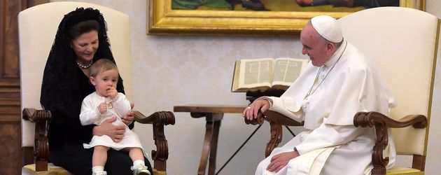 Prinzessin Leonore von Schweden, Königin Silvia von Schweden und Papst Franziskus I. Prinzessin Leonore von Schweden, Königin Silvia von Schweden und Papst Franziskus I.