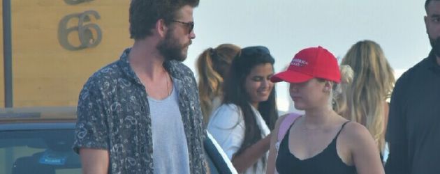 Liam Hemsworth und Miley Cyrus in L.A. Liam Hemsworth und Miley Cyrus in L.A.
