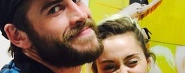 Selfie von Miley Cyrus und Liam Hemsworth Selfie von Miley Cyrus und Liam Hemsworth