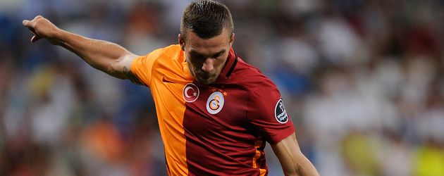 Lukas Podolski beim Spiel Galatasaray Istanbul gegen Real Madrid Lukas Podolski beim Spiel Galatasaray Istanbul gegen Real Madrid