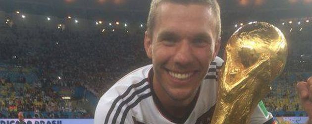 Lukas Podolski nach dem gewonnen WM-Finale Lukas Podolski nach dem gewonnen WM-Finale