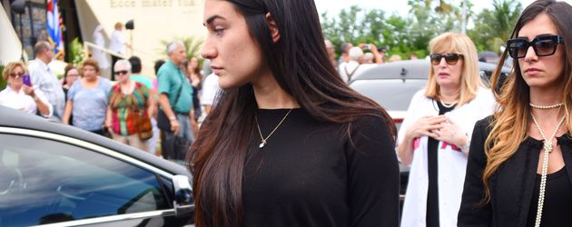 Maria Arias bei der Beisetzung von Jose Fernandez in Miami Maria Arias bei der Beisetzung von Jose Fernandez in Miami