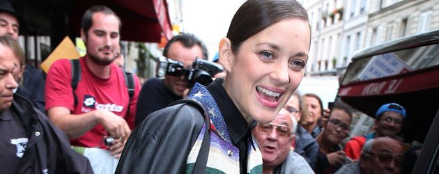 Marion Cotillard beim Verlassen eines TV-Studios in Paris Marion Cotillard beim Verlassen eines TV-Studios in Paris