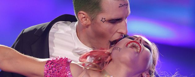 Maximilian Arland und Sarah Latton in der siebten Live-Show von "Let's Dance" Maximilian Arland und Sarah Latton in der siebten Live-Show von "Let's Dance"