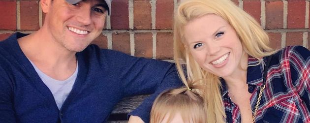 Megan Hilty mit Ehemann Brian und Tochter Viola Megan Hilty mit Ehemann Brian und Tochter Viola