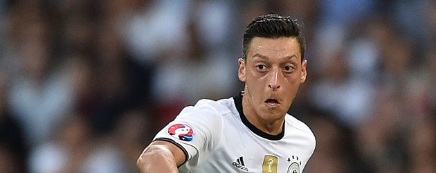 Mesut Özil, Fußballer Mesut Özil, Fußballer