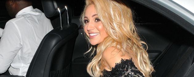 Michelle Keegan bei der Ankunft zu einem Maskenball in London Michelle Keegan bei der Ankunft zu einem Maskenball in London