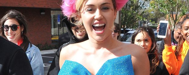 Miley Cyrus in Fairfax Miley Cyrus in Fairfax
