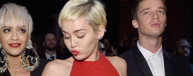 Miley Cyrus, Rita Ora und Patrick Schwarzenegger Miley Cyrus, Rita Ora und Patrick Schwarzenegger