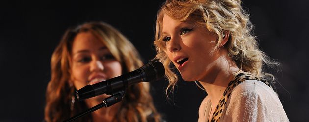 Taylor Swift und Miley Cyrus Taylor Swift und Miley Cyrus