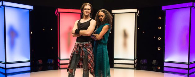 Milka Loff Fernandes mit einem Kandidaten bei "Naked Attraction – Dating hautnah" Milka Loff Fernandes mit einem Kandidaten bei "Naked Attraction – Dating hautnah"