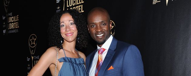 Owiso Odera mit Begleitung beim Lucille Lortel Award Owiso Odera mit Begleitung beim Lucille Lortel Award