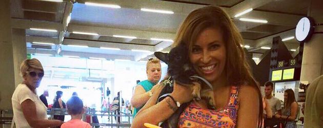 Patricia Blanco mit ihrem neuen Hund Patricia Blanco mit ihrem neuen Hund