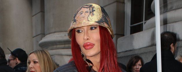 Pete Burns bei der "Vivienne Westwood Women Show 2012" in London Pete Burns bei der "Vivienne Westwood Women Show 2012" in London