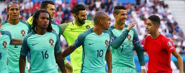 Photobomber bei der Fussball-EM 2016: Portugal vs Wales Photobomber bei der Fussball-EM 2016: Portugal vs Wales