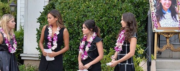 Ashley Benson, Shay Mitchell, Lucy Hale und Troian Bellisario Ashley Benson, Shay Mitchell, Lucy Hale und Troian Bellisario