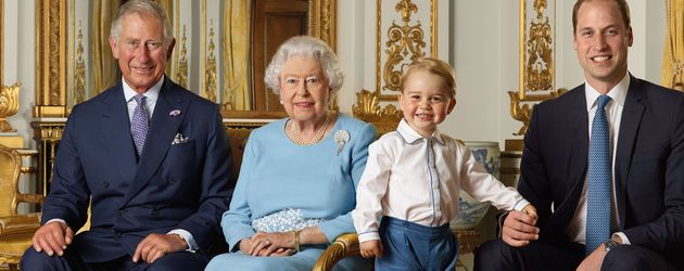 Prinz Charles, Queen Elizabeth, Prinz George und Prinz William Prinz Charles, Queen Elizabeth, Prinz George und Prinz William