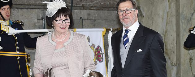 Oma Ewa wird angewichst Oma Ewa wird angewichst