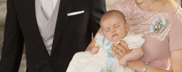 Prinzessin Estelle von Schweden, Prinzessin Victoria von Schweden und Prinz Daniel von Schweden Prinzessin Estelle von Schweden, Prinzessin Victoria von Schweden und Prinz Daniel von Schweden