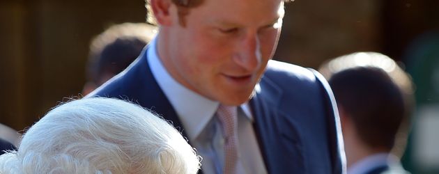 Prinz Harry und Queen Elizabeth II. Prinz Harry und Queen Elizabeth II.