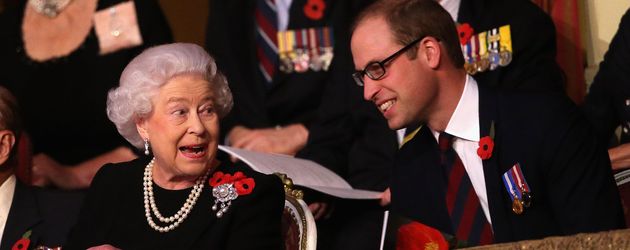 Queen Elizabeth II. und Prinz William Queen Elizabeth II. und Prinz William