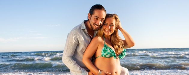 Rebecca Kratz und ihr Julio am Strand Rebecca Kratz und ihr Julio am Strand