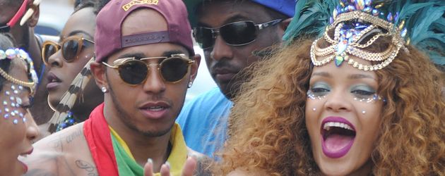 Lewis Hamilton und Rihanna auf dem Karneval in Barbados 2015 Lewis Hamilton und Rihanna auf dem Karneval in Barbados 2015