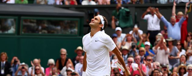 Roger Federer nach seinem 8. Wimbledon-Sieg Roger Federer nach seinem 8. Wimbledon-Sieg