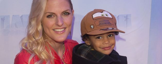 Sandy Mölling mit Sohn Jayden bei einer "Ice Age"-Premiere Sandy Mölling mit Sohn Jayden bei einer "Ice Age"-Premiere