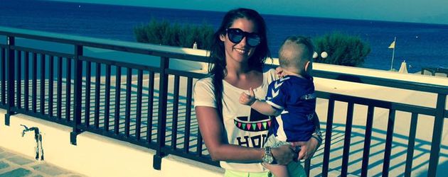 Sarah Lombardi mit Söhnchen Alessio im Urlaub Sarah Lombardi mit Söhnchen Alessio im Urlaub