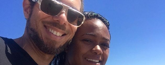 Schwangere Tatyana Ali mit ihrem Mann Dr. Vaughn Rasberry Schwangere Tatyana Ali mit ihrem Mann Dr. Vaughn Rasberry