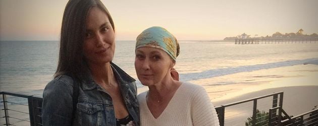 Shannen Doherty mit einer Freundin vor dem Restaurant "Nobu" in Malibu Shannen Doherty mit einer Freundin vor dem Restaurant "Nobu" in Malibu